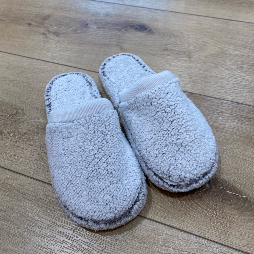 PB slippers